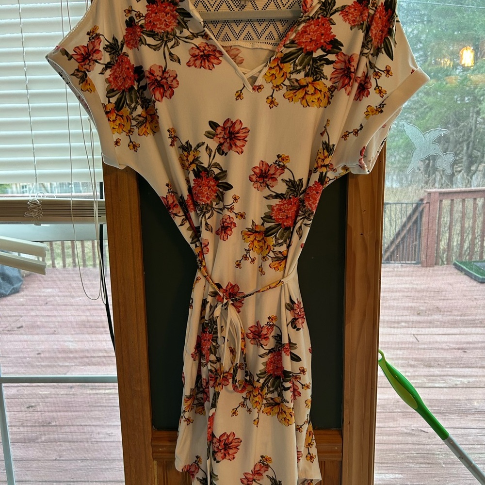 🌺Floral Print Dress - White and Red